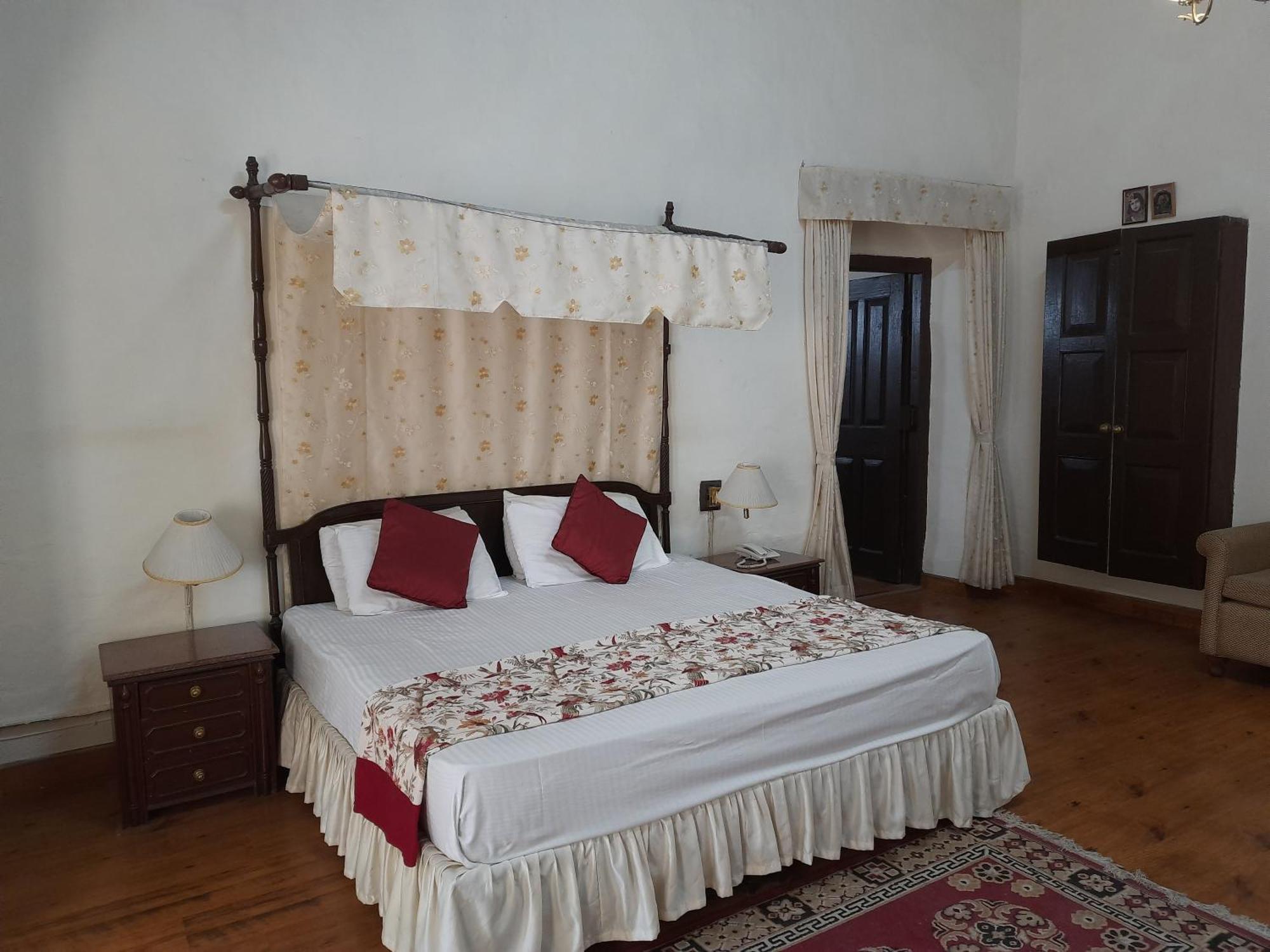 West View Hotel Ranikhet Esterno foto