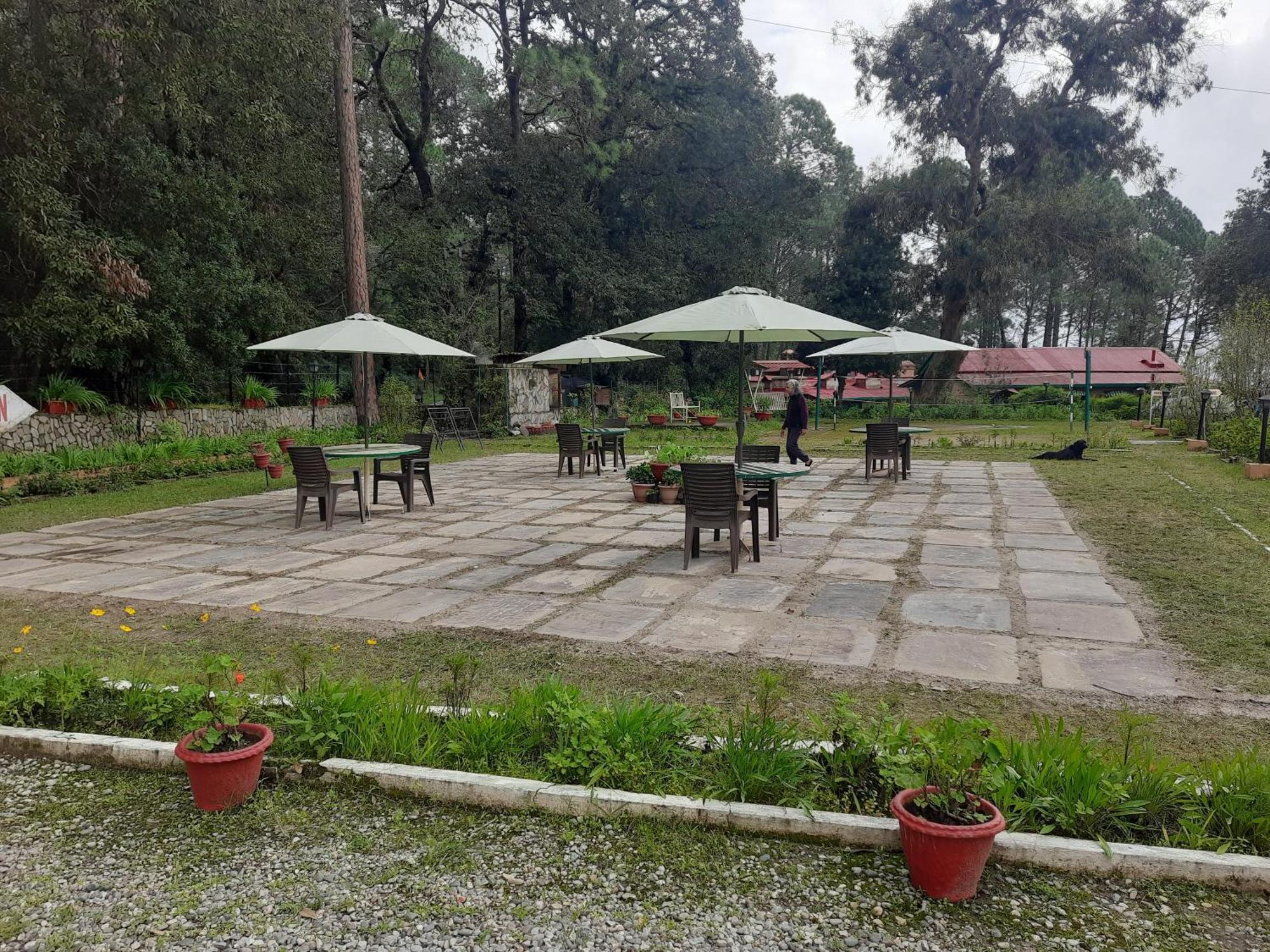 West View Hotel Ranikhet Esterno foto